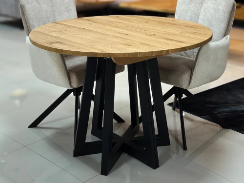 Okrągły stół z litego drewna