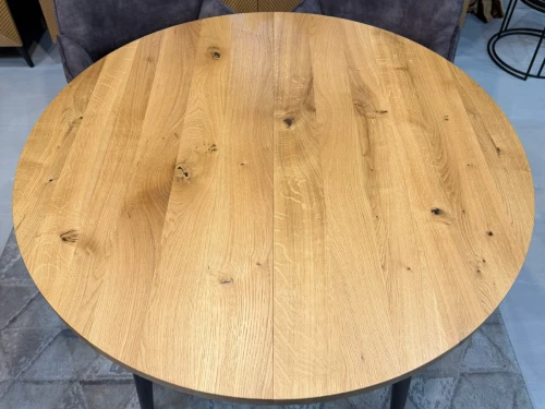 Okrągły stół z litego drewna